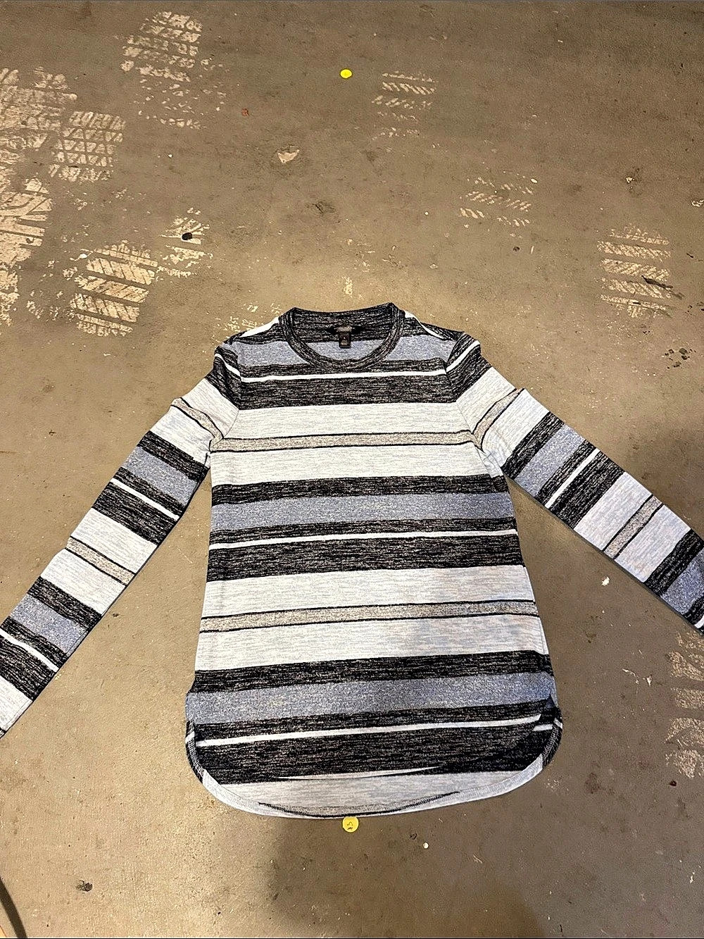 Banana Republic Striped Long Sleeve Top in Gray & Black Small